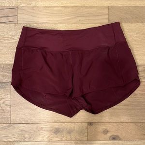 Lululemon Speed Up High-Rise Short 2.5"
Red Merlot
